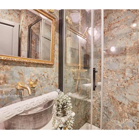 Champs Elysees - Avenue Montaigne By Prestige דירה