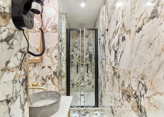 Champs Elysees - Avenue Montaigne By Prestige Apartament Paryż