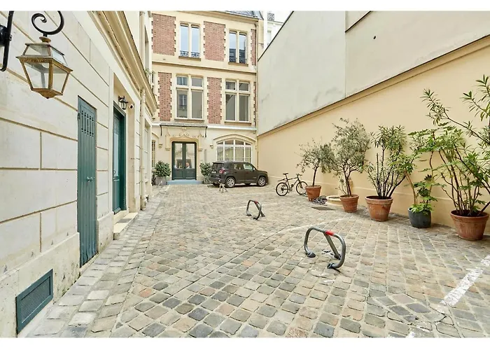 Champs Elysees - Avenue Montaigne By Prestige Paryż