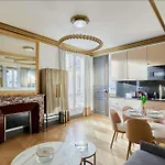 Champs Elysees - Avenue Montaigne By Prestige